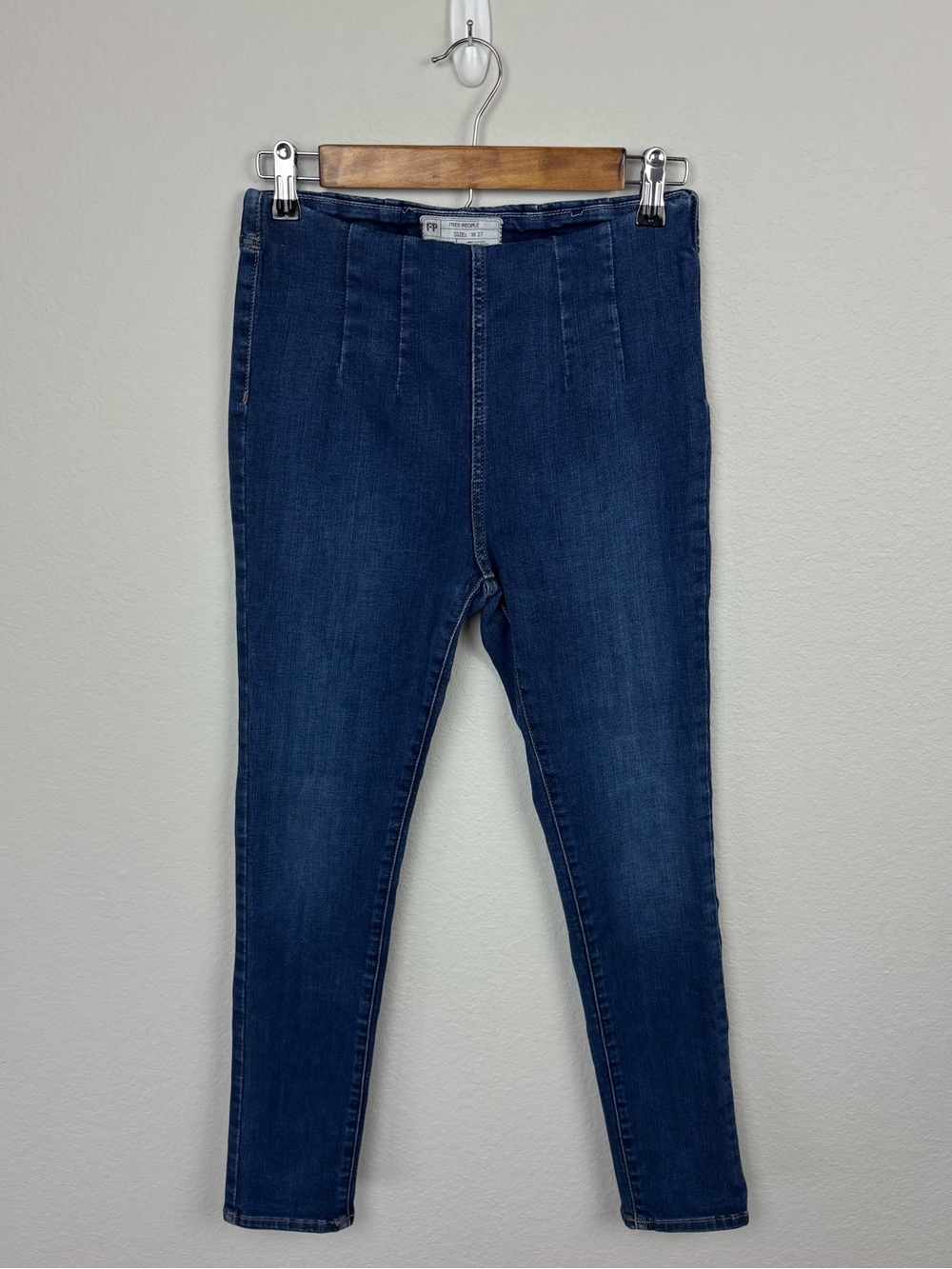 Free People Dark Wash High Rise Pull On Jeans Size 27 Fall Transitional Stretch
